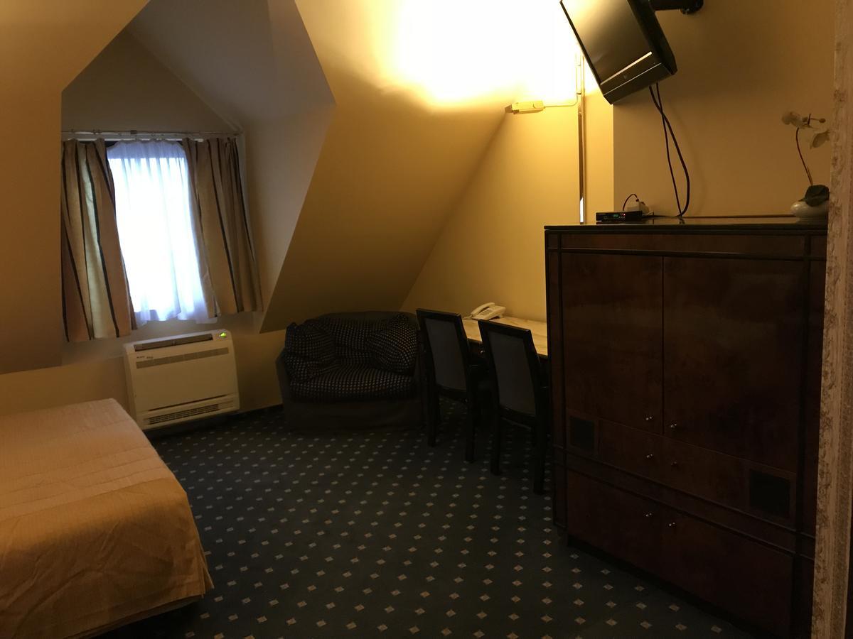 Hotel Podzamcze Tarnów Exteriér fotografie