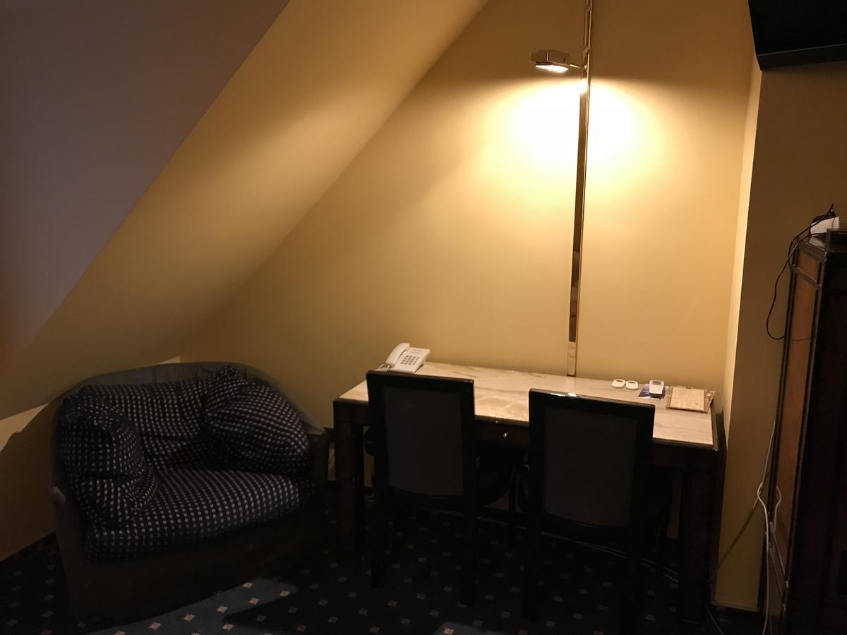 Hotel Podzamcze Tarnów Exteriér fotografie