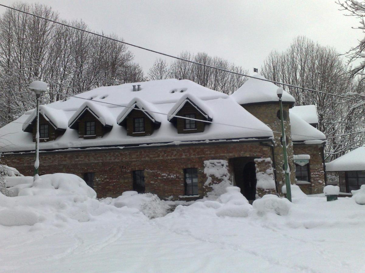 Hotel Podzamcze Tarnów Exteriér fotografie
